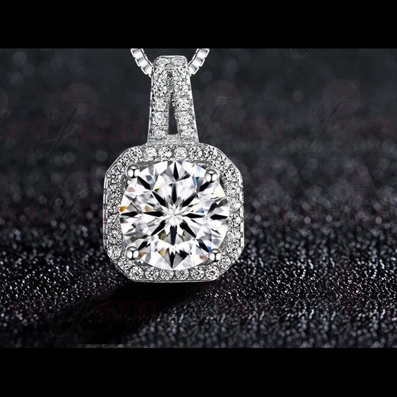 925 Sterling Silver Necklace and CZ Pendant - Picture 2 of 4